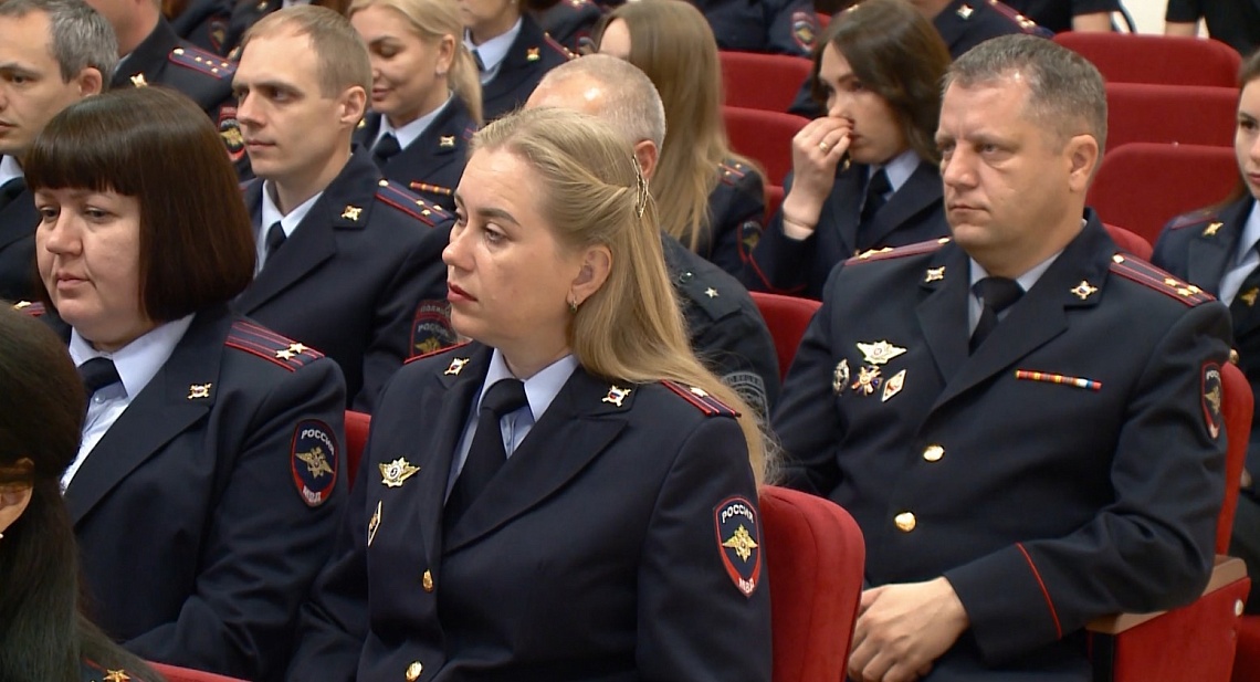 В Пензе сотрудники полиции отметили профессиональный праздник