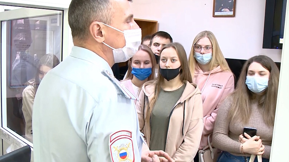 Пензенских студентов пригласили на экскурсию в полицию