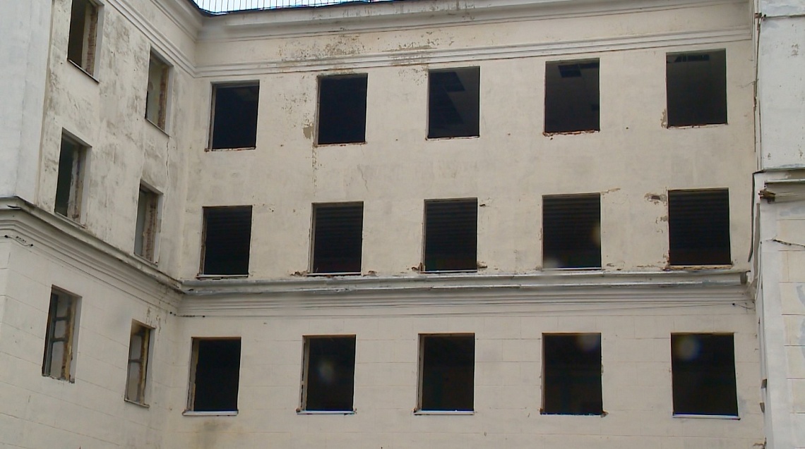 В Пензе приступили к сносу здания школы №25