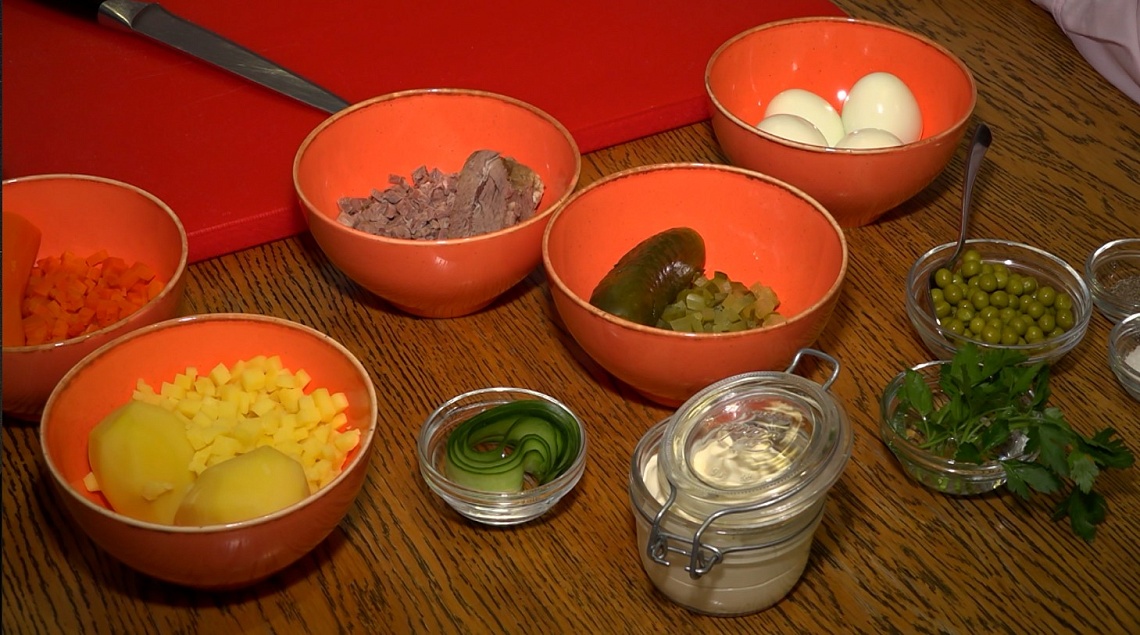 Шеф-повар поделилась с пензенцами рецептом салата «Оливье»