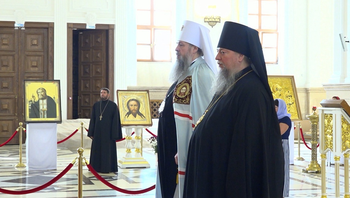 Православные пензенцы поздравили митрополита Серафима с годовщиной архиерейской хиротонии
