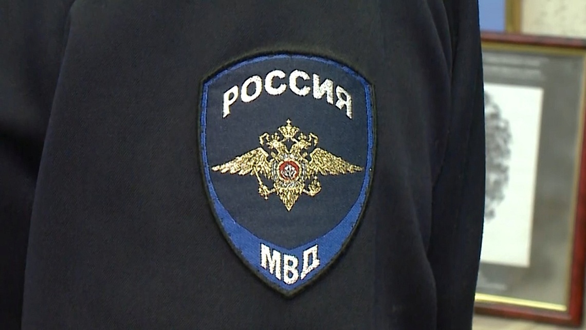 В Заречном молодые люди незаконно проникли в продуктовый магазин