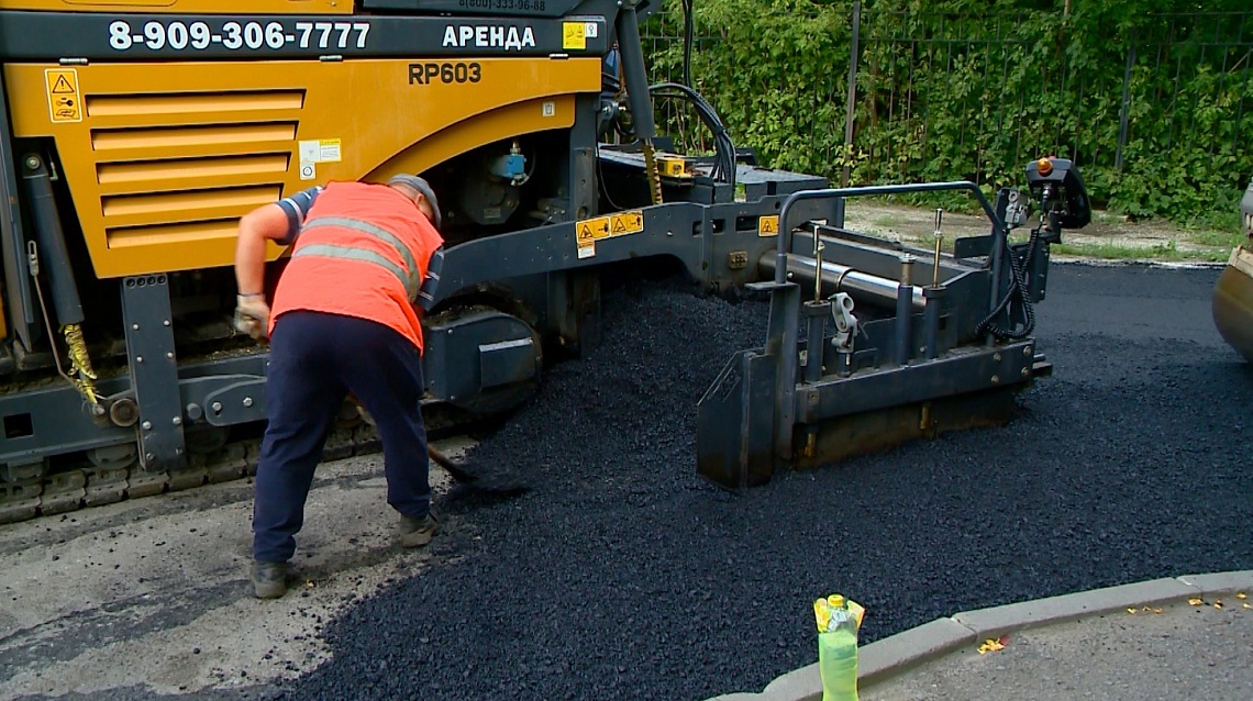 На улице Стадионной в Пензе ремонтируют дорогу