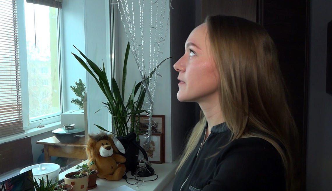 В Пензе коммунальная служба повредила балкон дома №9 на ул. Пушанина