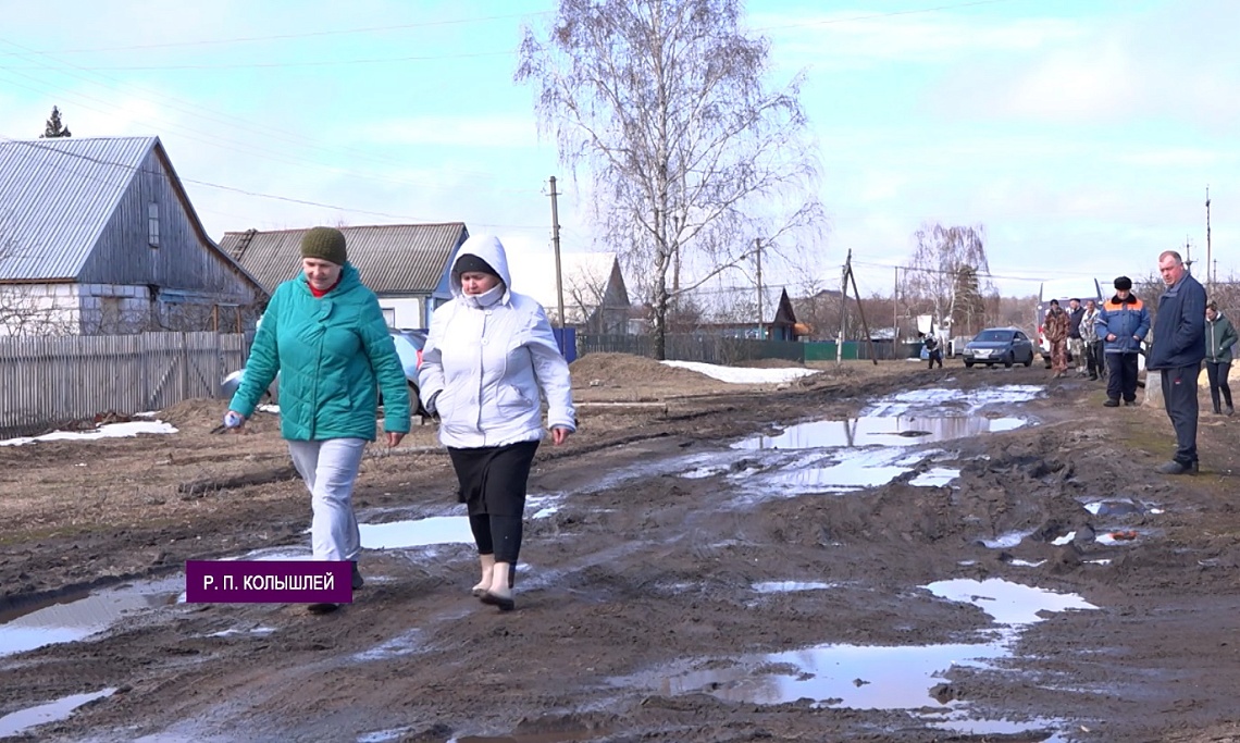 У жителей рабочего поселка Колышлей дорога есть только на бумаге