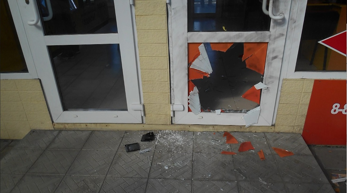 Пензенец проник ночью в офис микрофинансовой организации и украл сейф с деньгами