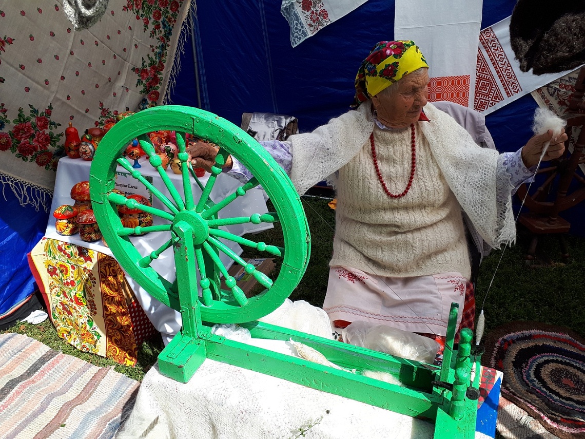 В Индерке раньше срока закончили ремонт библиотечно-досугового центра