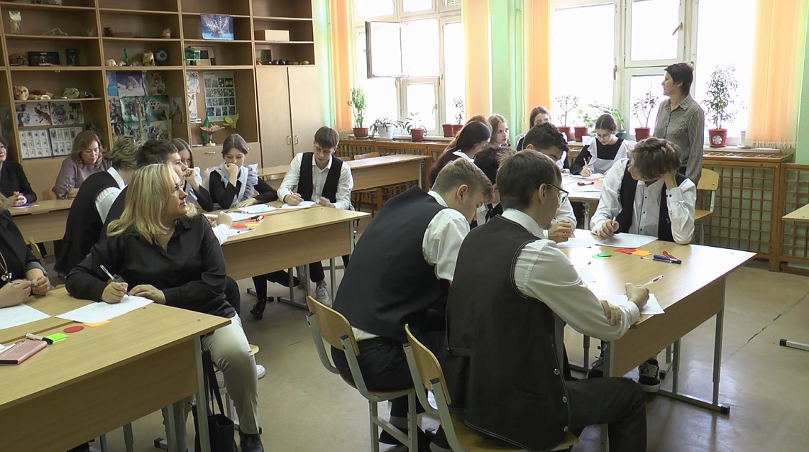 В каменской школе прошли Кирилло-Мефодиевские чтения