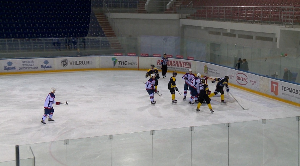 Пензенский «Дизелист» дома проиграл саратовскому «Кристаллу»