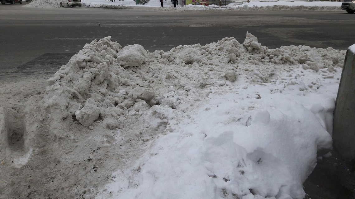 В Пензе на территории площадью 7500 кв. м разворошили снег