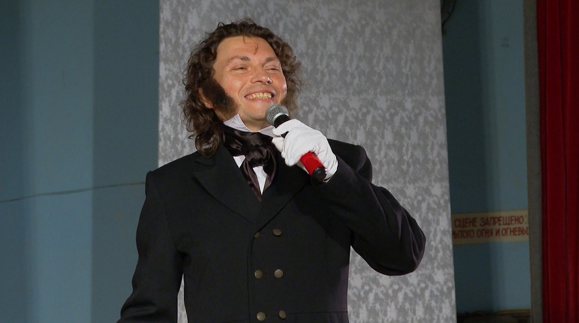 Актер Артур Акульчик представил в Пензе программу «Живой Пушкин»