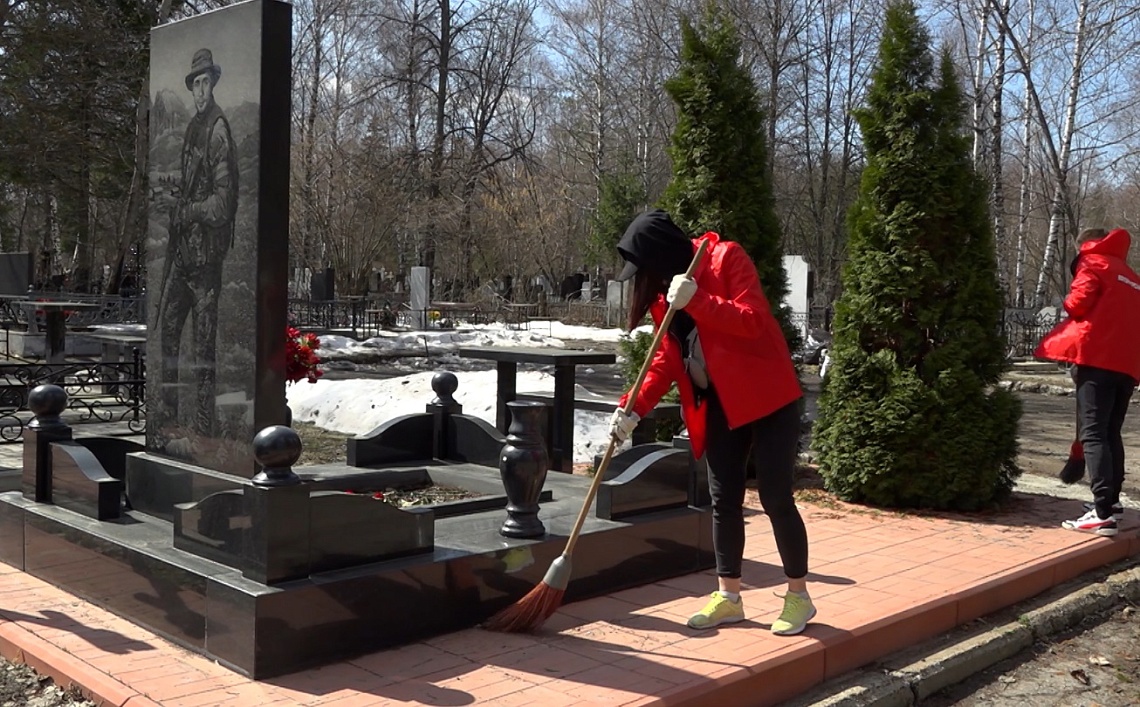 В Пензе  активисты привели в порядок воинские захоронения