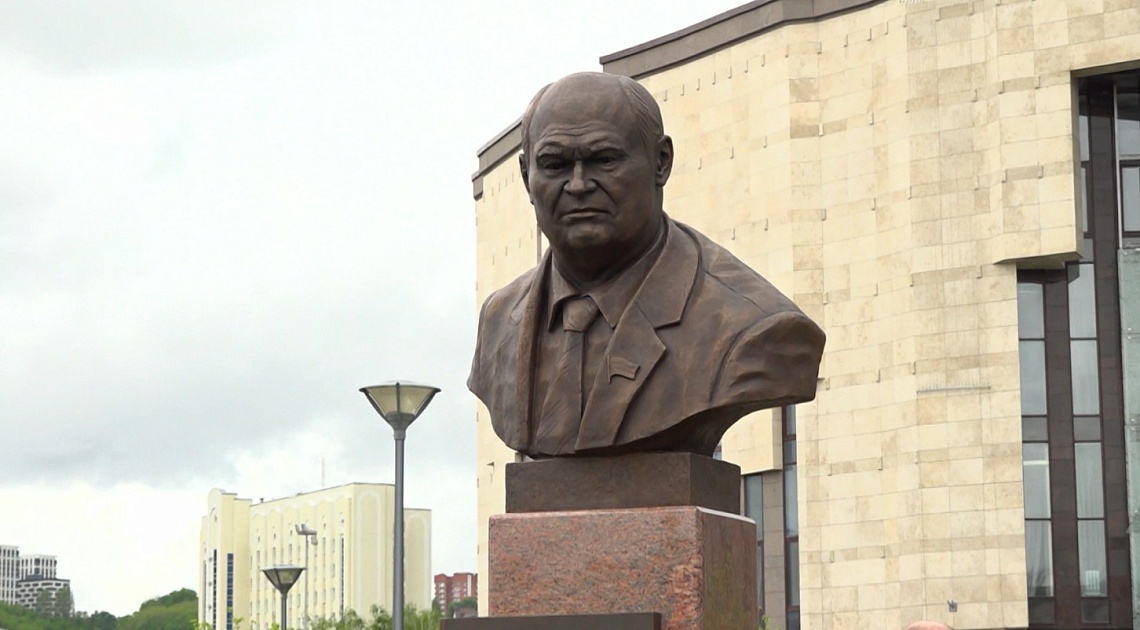 В Пензе открыли бюст Василия Бочкарева