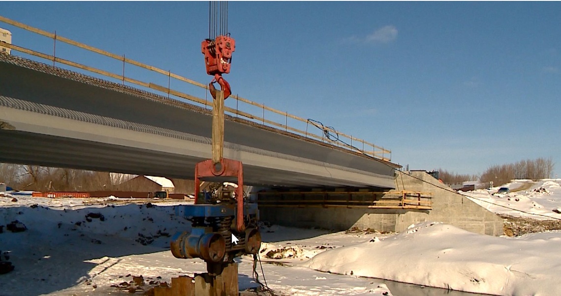 В Спасском районе продолжаются работы по возведению моста через ручей Безымянный