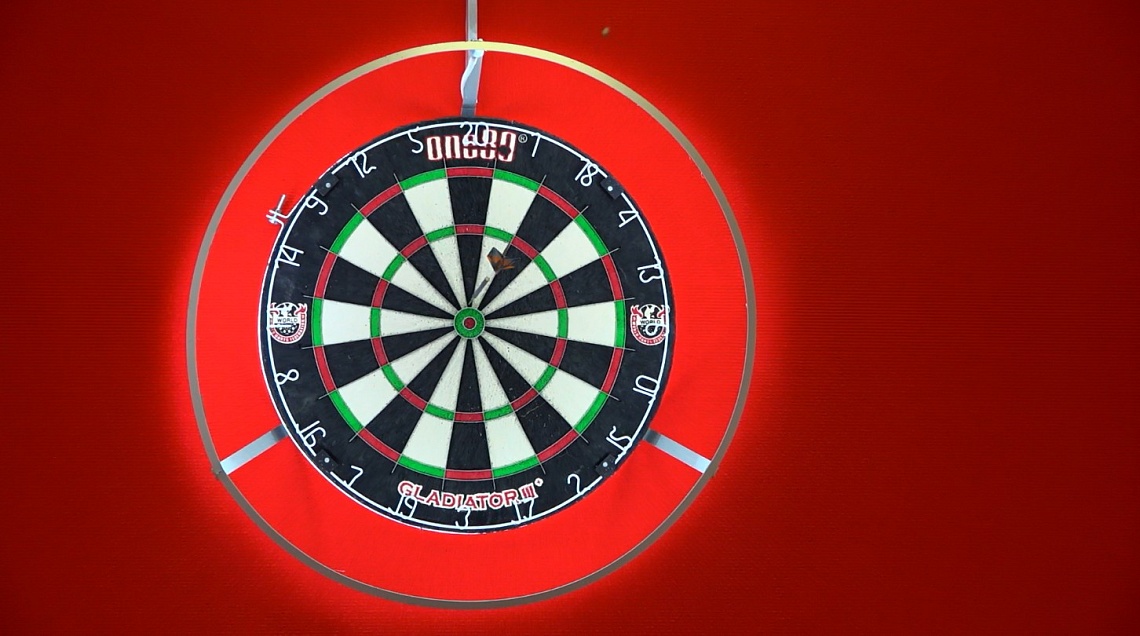 Пензенец выиграл четвертый тур профессиональной лиги дартса