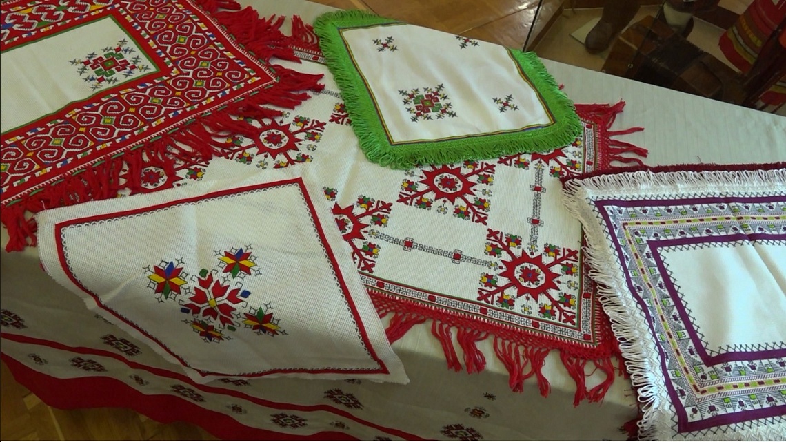 В Пензе организовали «День чувашской вышивки»