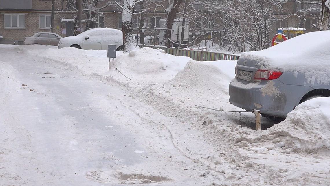 Обильный снегопад вызвал заторы на улицах и дворах Пензы