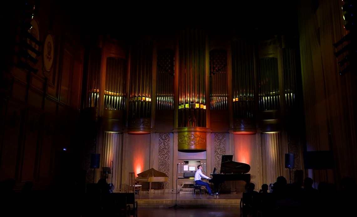 В органном зале областной филармонии воцарился «Его Величество рояль...»