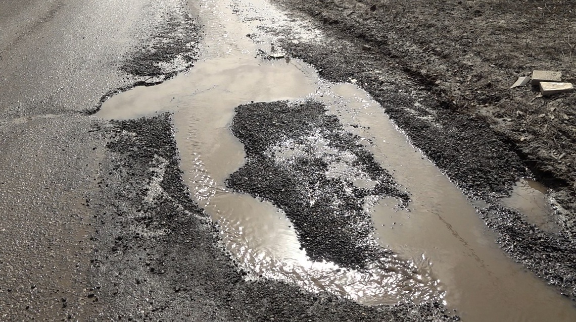 В Пензе сотрудники ГИБДД проверили состояние дорог города