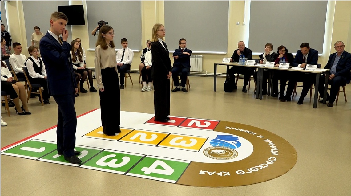 В Пензе прошел финал интеллектуальной игры «Умники и умницы Сурского края»