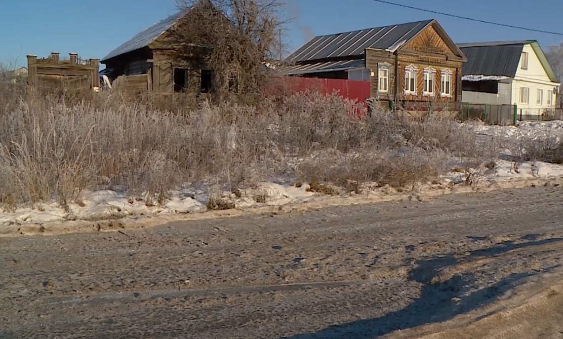 Жители села Ульяновка Кузнецкого района столкнулись с дорожной проблемой