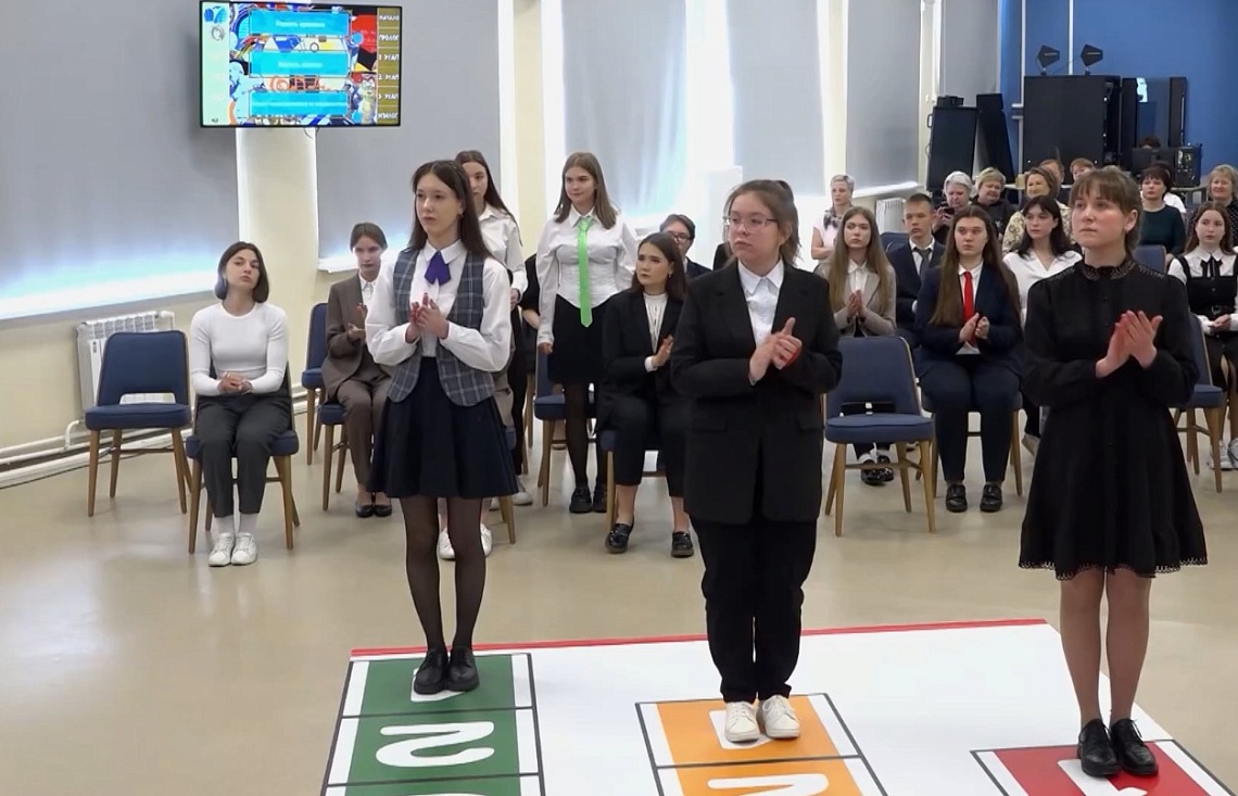 Старшеклассники региона приняли участие в игре «Умники и умницы Сурского края»
