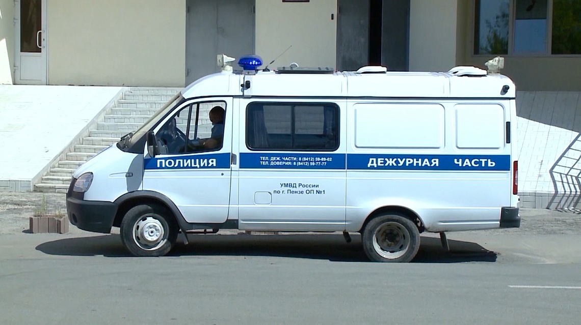 В Пензе сотрудники полиции задержали молодого человека, который чуть не лишил зрения директора управляющей компании