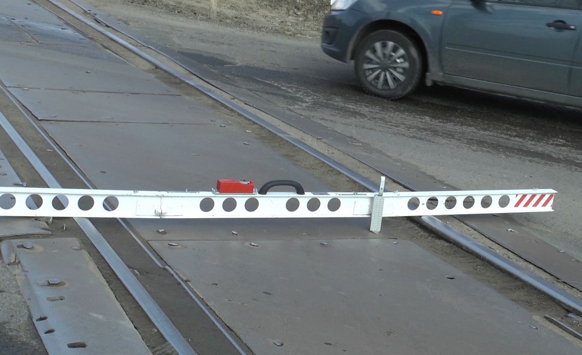 Госавтоинспекторы оценили качество и безопасность путей, ведущих к железнодорожным переездам