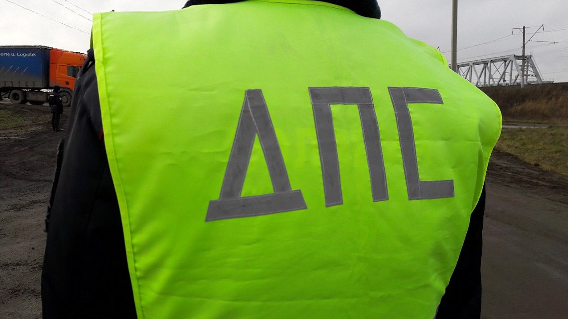 В Каменском районе кроссовер улетел в кювет