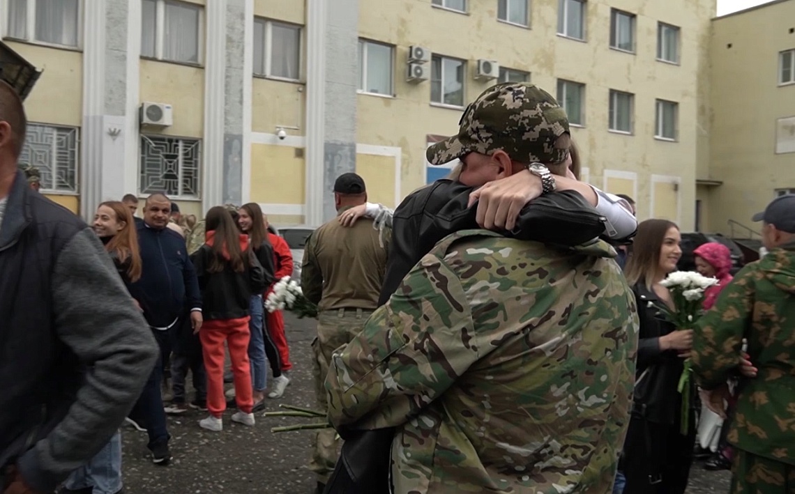 Сотрудники регионального управления Росгвардии вернулись из служебной командировки с Украины