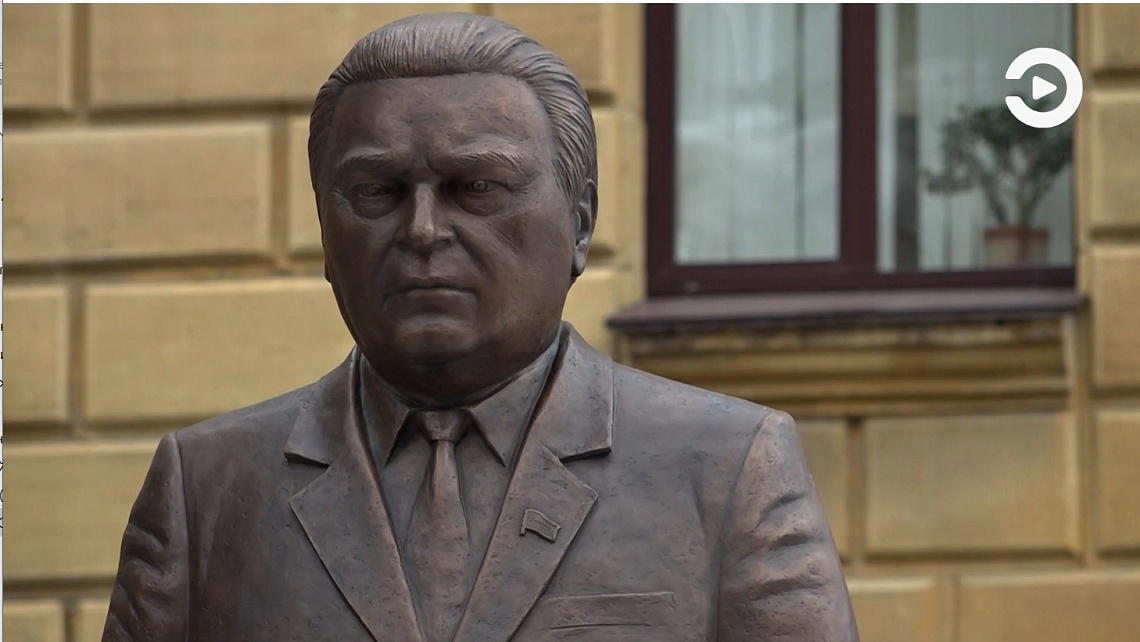 В Пензе открыли бюст Федора Куликова