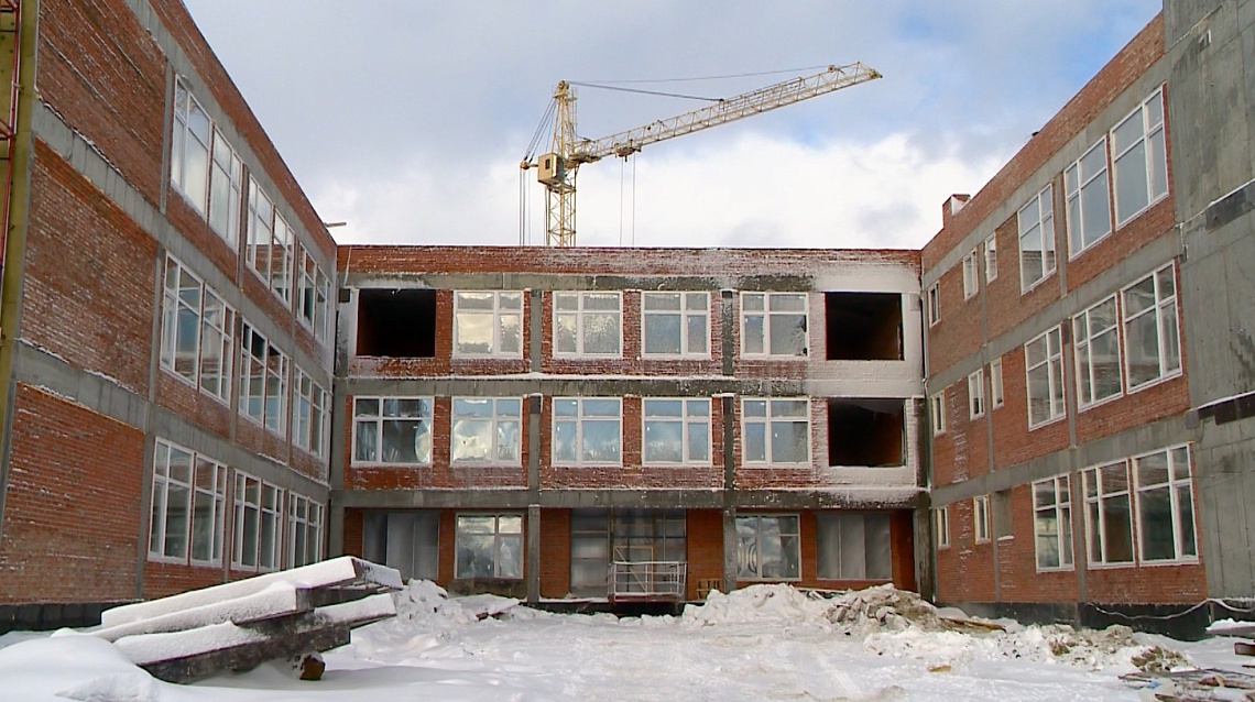 В Бессоновке с опережением графика возводят новую школу