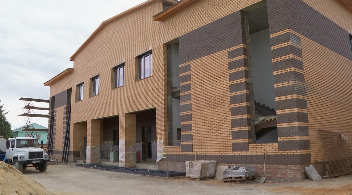 В Средней Елюзани по инициативе губернатора Олега Мельниченко возводят новый дом культуры