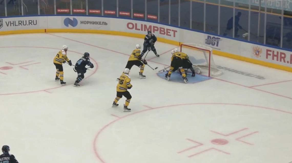 Пензенский «Дизель» одержал победу на старте сезона ВХЛ
