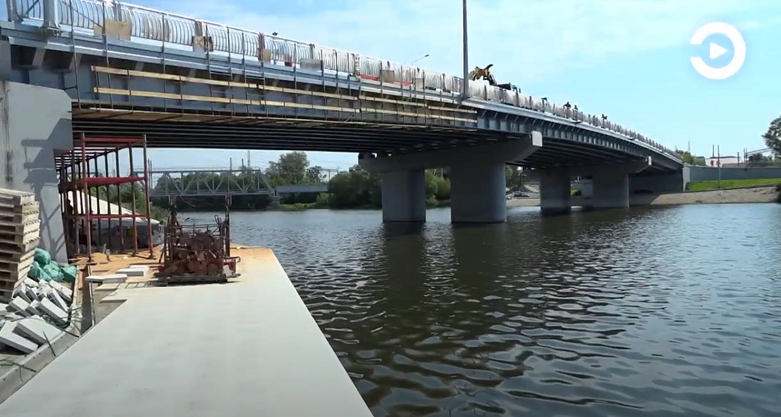 На Бакунинском мосту завершили основные строительные работы