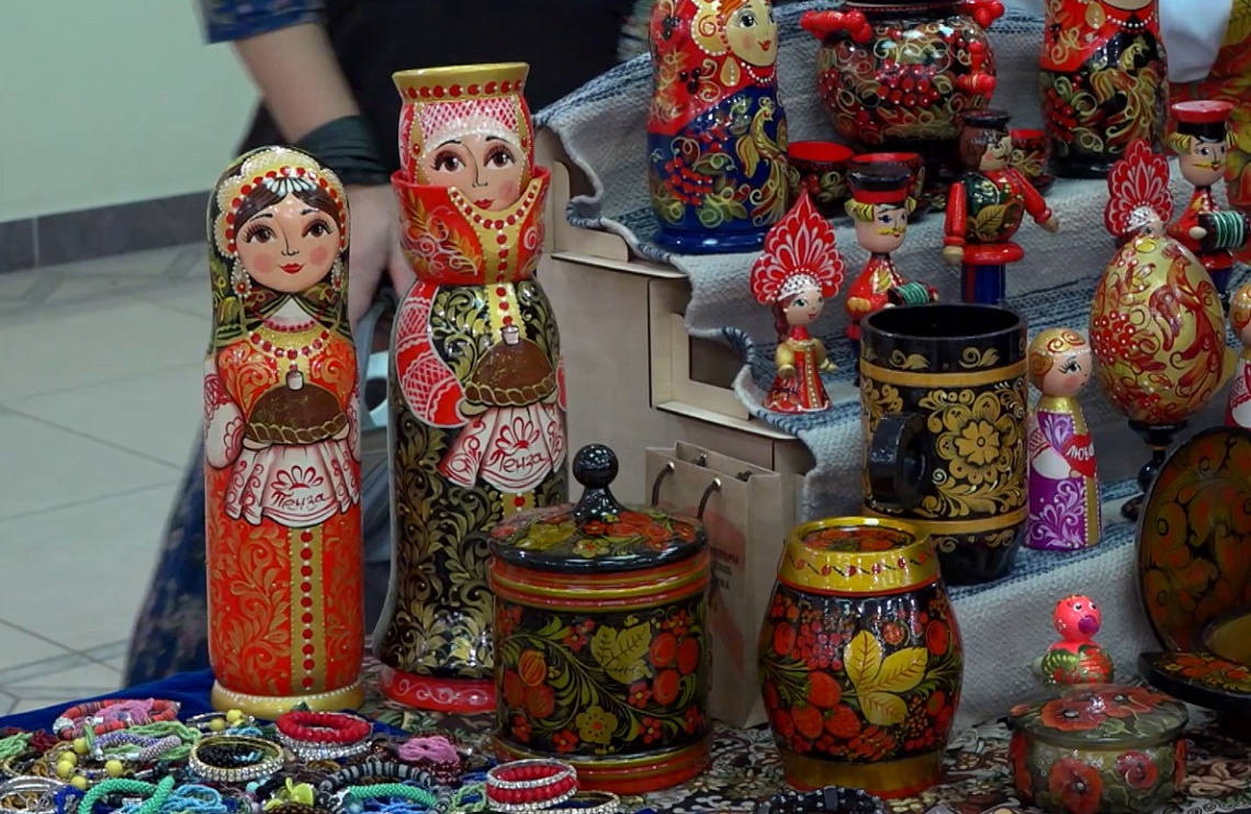 В библиотеке имени Лермонтова открылся ежегодный всероссийский форум «Жар-птица-Пенза»