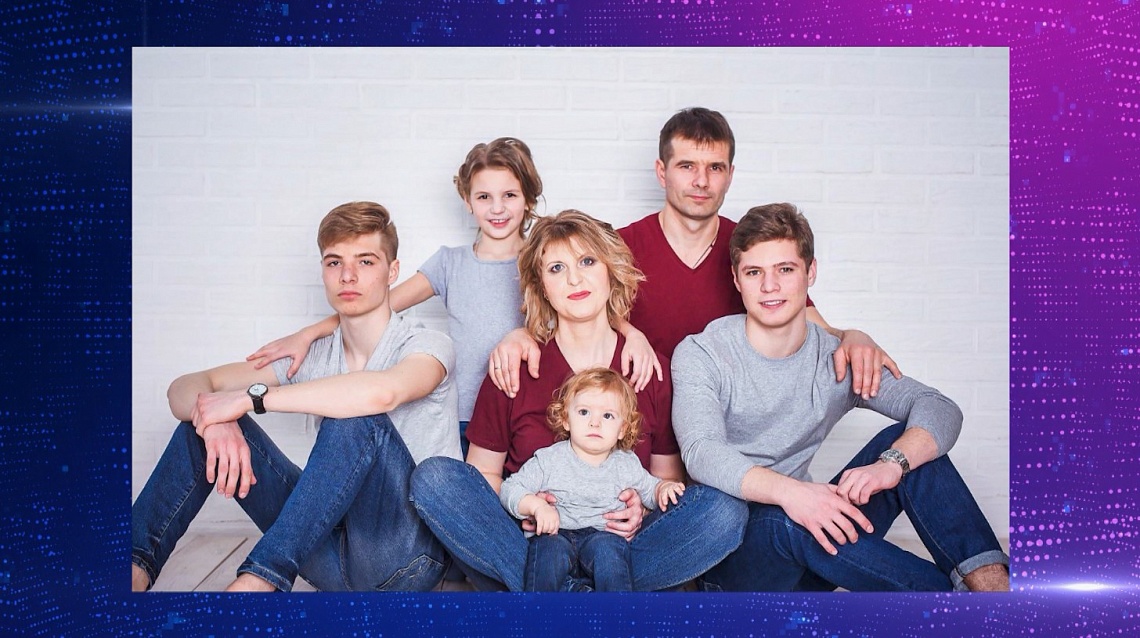 Губернатор Олег Мельниченко наградил пензенцев за достижения в профессиональной и общественной деятельности