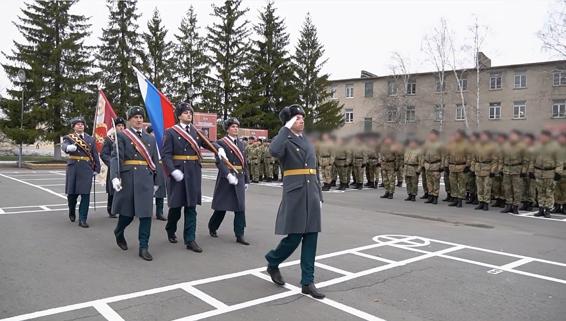 У военной части Росгвардии в Заречном появилось Боевое знамя нового образца