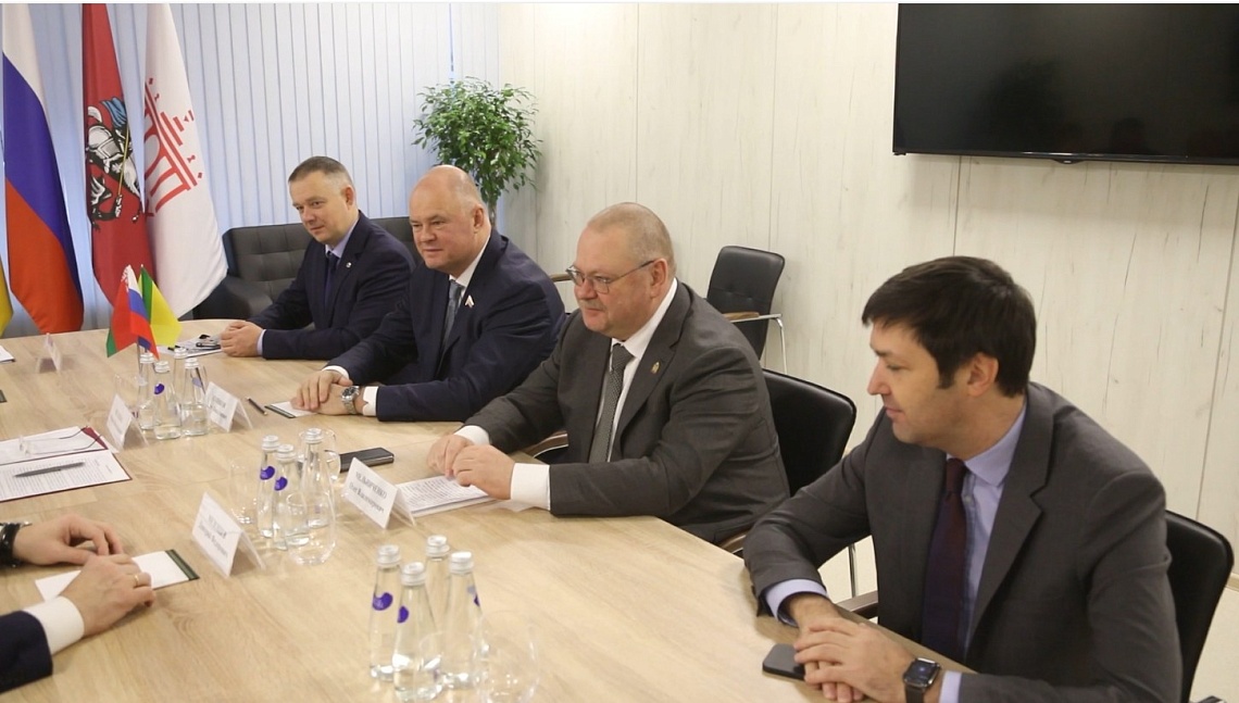 Губернатор Олег Мельниченко обсудил детали сотрудничества с белорусской делегацией