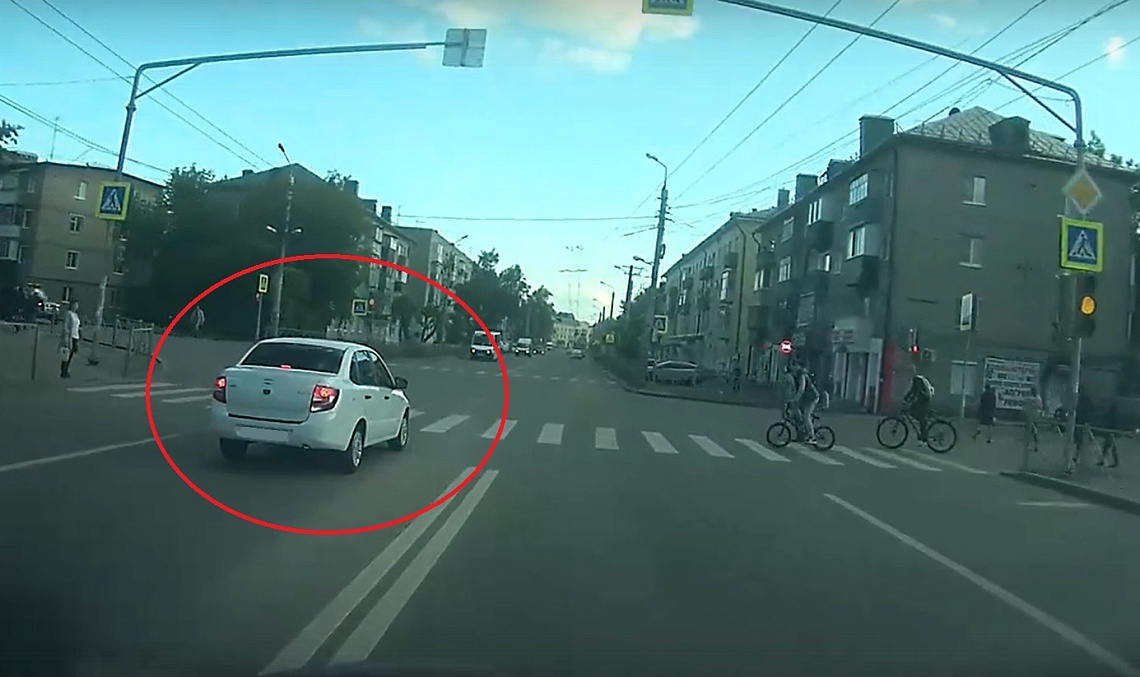 Пензенцев шокировало поведение автолюбителя на Южной поляне. ВИДЕО