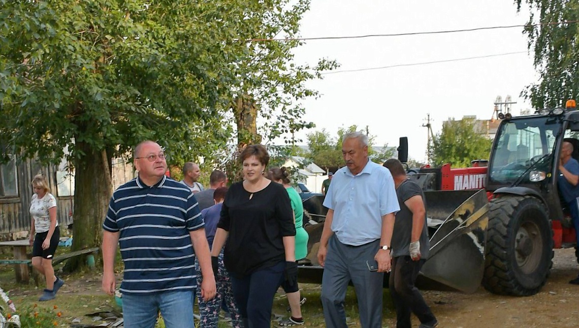 В селе Лопатино ураган повредил крыши домов
