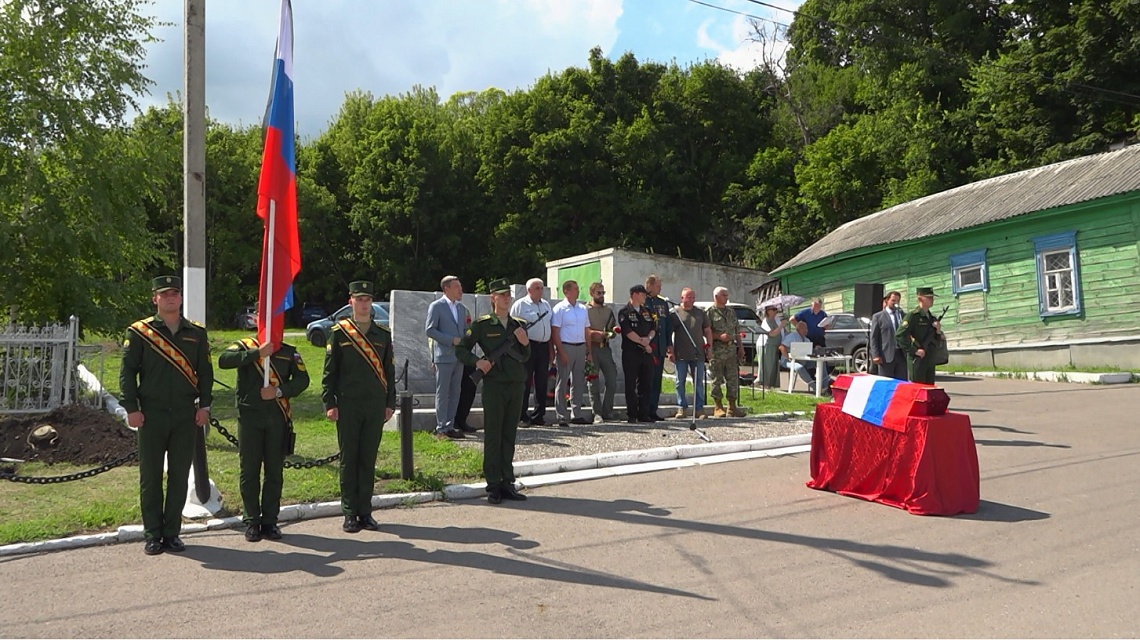 В Пензе захоронили останки бойца, погибшего в Тверской области
