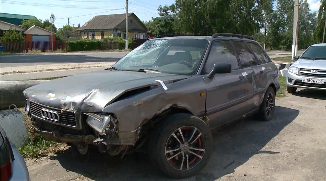 Житель Бековского района угнал автомобиль знакомого