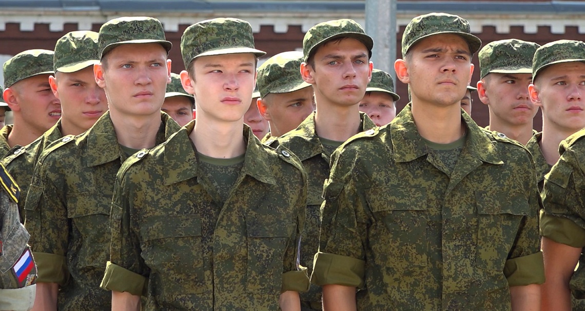 Дети из Донбасса приняли участие в открытии юнармейских военно - патриотических сборов «Гвардеец»