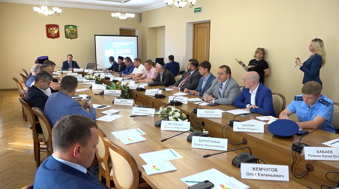 В правительстве Пензенской области состоялось расширенное заседание Совета по международным и межконфессиональным отношениям