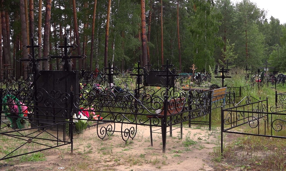 Жители села Пашково своими силами благоустраивают местное  кладбище