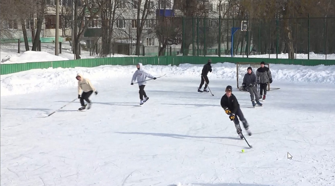 В Пензе определились финалисты городского турнира по хоккею с мячом