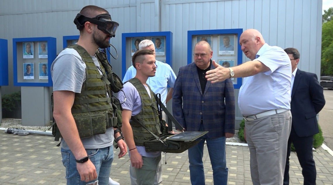 Губернатор Пензенской области Олег Мельниченко посетил радиозавод