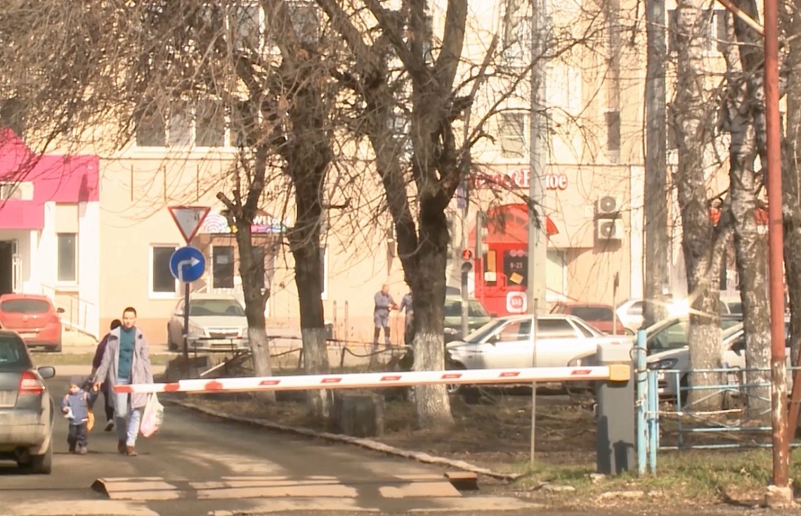 Полицейские в очередной раз призывают жителей области быть максимально бдительными и не доверять незнакомцам